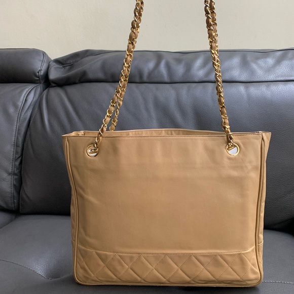 Chanel Vintage Shopping Tote 24k GHW - Picture 12 of 16